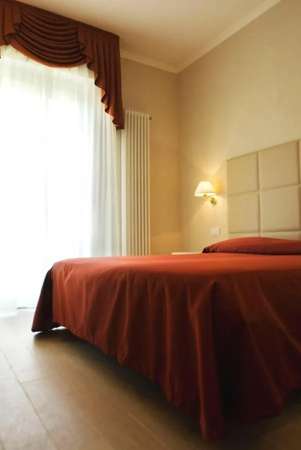 בלריה-איגאה מרינה Hotel Gradara 3*, בלריה-איגאה מרינה